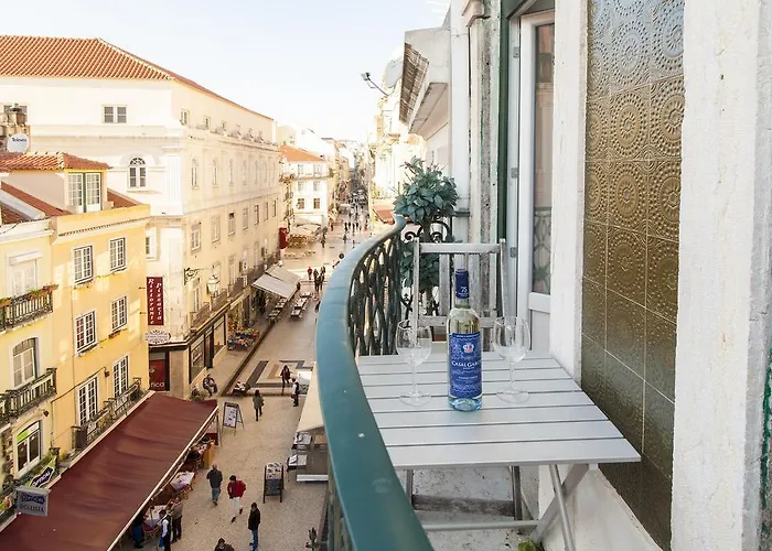 Chic 1-bed Flat With Balcony, View And Workspace, 5mins To Santa Justa Lift Apartamento Lisboa