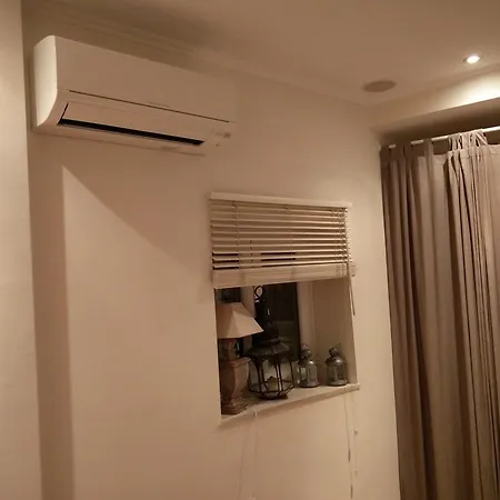 Chic 1-bed Flat With Balcony, View And Workspace, 5mins To Santa Justa Lift Lizbona