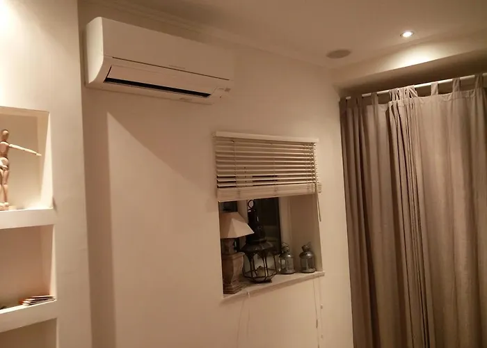 Chic 1-bed Flat With Balcony, View And Workspace, 5mins To Santa Justa Lift Lizbona